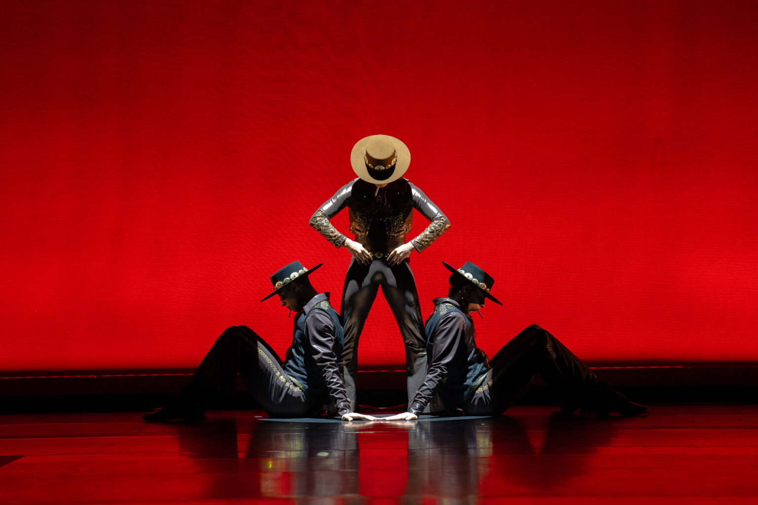 Walter Rutledge 3/29/26 O&A NYC DANCE BY WALTER RUTLEDGE: Hubbard Street Dance Chicago ...